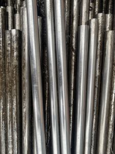 Ống thép đúc liền mạch phi ngoài 14mm lỗ 8.0mm.