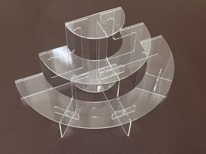 ชั้นวางอะคริลิคใสทรงครึ่งวงกลม สำหรับแสดงสินค้าเครื่องประดับเครื่องสำอาง