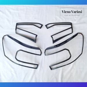 Garnish Belakang Raize Rocky Cover Lampu Belakang Mobil Toyota Raize Rocky Tahun 2021 Hitam Carbon