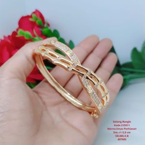 Gelang Tangan Bangle Wanita Titanium Xuping Perhiasan Aksesoris Fashion Lapis Emas Anti Karat R7-8D
