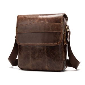 กระเป๋าสะพายข้าง ผู้ชาย หนังแท้ ใส่ของได้เยอะ รุ่นFY01 (สีน้ำตาลอ่อนสีน้ำตาลเข้ม)