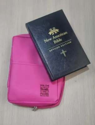 New American Bible - Revised Ed.: CATHOLIC Bible/ Hardbound / 8.5 X 1 X 5.5 INCHES (NABRE053)