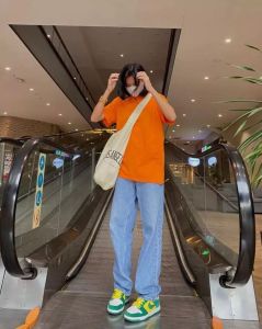 Highwaist Kulot Jeans Wanita Loose Highwaist loose Kulot jeans model korea - Celana jeans Wanita Boyfriend  model terbaru 2022