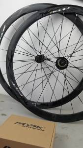 Road bike hub with aluminum alloy bearings front two and rear four bearing six-spoke freehub 11/12-speed 20/24 holes - HB05 hub