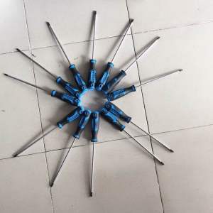 Tua vít Licota cao cấp chính hãng cán cao su chống dầu (6*200mm/6*150mm) 2 lựa chọn (bake (+) và dẹp (-))