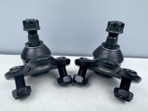 ลูกหมากปีกนกล่างTRW แท้ สำหรับ TOYOTA AE100 101111112. ปี1990.-2000 ราคาต่อ1 คู่ ข้างซ้ายขวา 1คู่ รหัส JBJ459