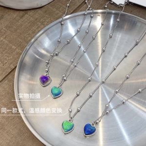 【Local Delivery】Korean 2022 New Thermochromic Love Pendant Necklace for Women Ins Niche Design Fashion Heart Clavicle Chain Jewelry Gifts Accessories
