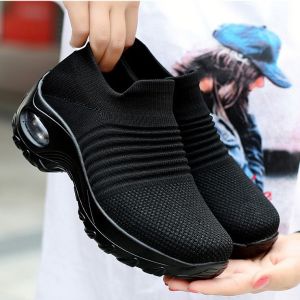 2022 New Korean Fashion Women Sneakers Air Cushion Fly Knitting Running Shoes For Lady Low Cut Walking Rubber Shoes For Women