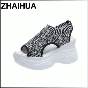 รองเท้าแตะผู้หญิง ดูผอมลง รองเท้าแตะลําลอง วัสดุ เรียบ ป้องกันการชนกัน เค้ก ผู้ใหญ่ สง่างาม