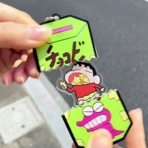 IN STOCK>Pull-out Crayon Shin-chan telescopic shaker acrylic keychain creative popcorn schoolbag keychain backpack pendant hanging Jewelry Gift*mojogy