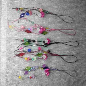 Gantungan HP Mini Etnik & Strap HP Mini: Pilihan Aksesoris Unik