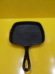 Chảo gang ngoài phủ men nội địa Nhật size 23*23cm nặng 2.35kg (mã 975) Dùng được bếp từ