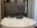 สบู่ทำฟอง Bubble Bath กลิ่น Raspberry & Strawberry (Sweet and sour scent). 