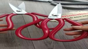 Kéo Hồng Hà Đỏ siêu sắc bén _ Kéo cắt gà _ Kéo Lưỡi thép bọc nhựa