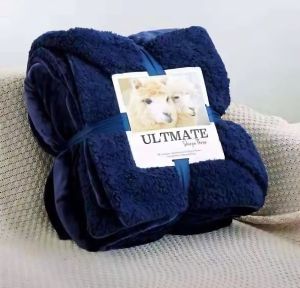 premium!!! ผ้าห่มขนแกะ 7.5ฟุต ผืนใหญ่ ฟุต 2 in 1 ใช้ได้ทั้งสองด้าน นุ่มลื่นเบาสบาย ให้ความอบอุ่น น้ำหนับเบา พับเก็บง่าย พกพาสะดวก