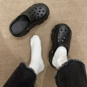 DMshoes ส่งเร็ว รองเท้าหัวโต สวยมาก ทรงดีไซน์ใหม่สุดเก๋ งานดี พื้นนิ่มมากรุ่นนี้เสริมส้นสุดๆ พื้นสูงซะใจทรงเรียวสำหรับสาวๆ มีสายรัดส้นสามารถใช้งานได้จริงปังมากก ต้องลองให้ได้เลยนะ