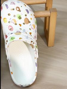 Ins Trendy Fashion Clogs For Women Summer Thick-Soled Outdoor Closed-Toe Beach Sandals Cute Cartoon Home Slippers