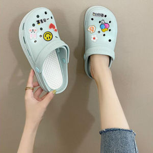 QXshop มาใหม่ รองเท้าแตะหัวโตแฟชั่นวัสดุยางพื้นนิ่มสวมใส่สบาย มีให้เลือกหลากหลายสี แมทช์ได้กับทุกลุค ไปพร้อมตัวติดด้วยนะ จิ้มเล๊ย