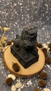 Patung Singa Besar Bahan Batu Ukir