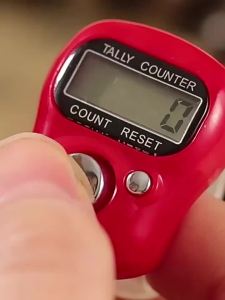 Electronic counter silicone finger ring 10 A handheld mechanical digital display ring counter with a large screen for counting