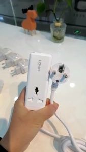 LDNIO  SC1418  65W มาพร้อมUSB QC 3.0 2ช่อง และType-C  PD QC3.0 2ช่อง สามารถชาร์จมือถือได้พร้อมกัน4เครื่อง สำหรับโทรศัพท์มือถือ Fast Charge และ มาพร้อมกับเสียบไฟบ้านได้1ช่องใช้กับไฟบ้านเราได้เลย