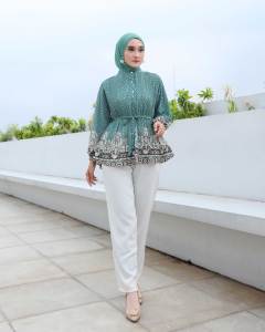 Blouse Wanita Tangan Panjang Corak Plisket Corak 2 Lapis 818