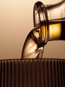 2 Pieces Rotating Whiskey Glass Cocktails Durable Whiskey Brandy Glasse Cups Juice Water Mugs Glasses Cup Glass Material