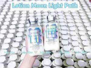 DƯỠNG THỂ MÙI PHẤN - MOONLIGHT PATH BODY LOTION B A T H & B-O-D-Y WORK- 236ML