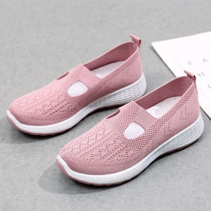 IELGY 2024 new cloth shoes womens shallow mesh breathable mom anti-slip soft sole kick-off