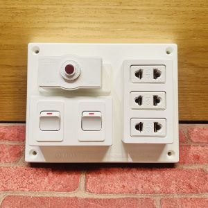 Bảng nổi ổ cắm công tắc điện Lioa 15A 3 ổ cắm 2 công tắc