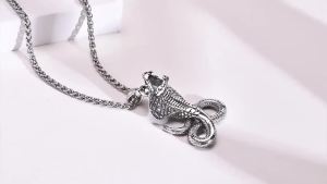 Hip Hop Male Stainless Steel Vintage Cobra Pendant Necklace Jewelry Gift for Men.AutoMaxion