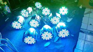 Panduan Lengkap Mengenai Lampu Panggung Dekorasi 54x3w RGBW\\n\\n Apa Itu Lampu Panggung Dekorasi 54x3w RGBW?\\n\\nLampu panggung dekorasi 54x3w RGBW adalah perangkat pencahayaan yang dirancang khusus untuk menghidupkan suasana acara Anda. Dengan fitur canggih seperti kontrol warna RGBW, lampu ini dapat memberikan berbagai efek cahaya yang menarik dan memukau.\\n\\n Spesifikasi Teknis Lampu 54x3w RGBW\\n\\nBerikut adalah spesifikasi teknis dari lampu panggung dekorasi 54x3w RGBW:\\n\\n* Daya: 54x3w\\n* Warna: RGBW\\n* Ukuran: Sesuai dengan spesifikasi yang diberikan\\n* Koneksi: Sesuai dengan spesifikasi yang diberikan\\n\\n Kelebihan dan Kekurangan Lampu 54x3w RGBW\\n\\n Kelebihan\\n\\n* Kontrol warna RGBW yang memungkinkan Anda menyesuaikan cahaya sesuai kebutuhan\\n* Desain yang elegan dan tahan lama\\n* Efek cahaya yang memukau dan menarik perhatian\\n\\n Kekurangan\\n\\n* Harga yang mungkin lebih tinggi dibandingkan dengan lampu panggung biasa\\n* Memerlukan pengaturan khusus untuk mendapatkan efek cahaya terbaik\\n\\n Cara Menggunakan Lampu Panggung Dekorasi 54x3w RGBW\\n\\n Pemasangan Lampu 54x3w RGBW\\n\\nUntuk memasang lampu panggung dekorasi 54x3w RGBW, ikuti langkah-langkah berikut:\\n\\n1. Pastikan lampu sudah terhubung dengan sumber daya yang tepat\\n2. Pasang lampu pada lokasi yang diinginkan\\n3. Hubungkan kabel kontrol jika diperlukan\\n\\n Pengaturan Warna RGBW pada Lampu 54x3w RGBW\\n\\nUntuk mengatur warna RGBW pada lampu panggung dekorasi 54x3w RGBW, ikuti langkah-langkah berikut:\\n\\n1. Hubungkan lampu dengan perangkat pengontrol warna\\n2. Atur warna sesuai kebutuhan menggunakan perangkat pengontrol\\n3. Simpan pengaturan warna yang diinginkan\\n\\n Tips Menggunakan Lampu 54x3w RGBW untuk Acara\\n\\nBerikut adalah beberapa tips menggunakan lampu panggung dekorasi 54x3w RGBW untuk acara Anda:\\n\\n* Gunakan lampu ini untuk menambahkan sentuhan estetika pada dekorasi acara Anda\\n* Atur warna sesuai dengan tema acara Anda\\n* Gunakan efek cahaya yang berbeda untuk menciptakan suasana yang berbeda\\n\\n Perawatan dan Pemeliharaan Lampu Panggung Dekorasi 54x3w RGBW\\n\\n Langkah-langkah Merawat Lampu 54x3w RGBW\\n\\nUntuk merawat lampu panggung dekorasi 54x3w RGBW, ikuti langkah-langkah berikut:\\n\\n1. Bersihkan lampu secara teratur dengan kain lembut\\n2. Jangan biarkan lampu terkena air atau bahan kimia\\n3. Simpan lampu di tempat yang aman dan kering ketika tidak digunakan\\n\\n Solusi Masalah Umum pada Lampu 54x3w RGBW\\n\\nBerikut adalah solusi untuk beberapa masalah umum pada lampu panggung dekorasi 54x3w RGBW:\\n\\n* Jika lampu tidak menyala, pastikan kabel dan sumber daya sudah terhubung dengan benar\\n* Jika warna tidak dapat diatur, pastikan perangkat pengontrol sudah terhubung dengan benar\\n* Jika lampu rusak, hubungi produsen atau penjual untuk layanan perbaikan atau penggantian\n}