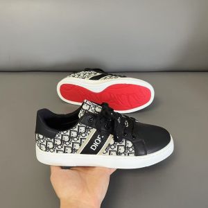 AU Autumn casual sneakers D Versatile color-block sneakers with a full print design perfect for a stylish and casual look breathable and suitable for students