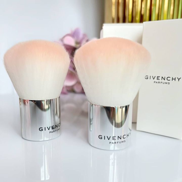 จีวองชี่ แปรงปัดแป้ง คาบูกิ บรัช Givenchy Kabuki Brush (แปรงจีวองชี่