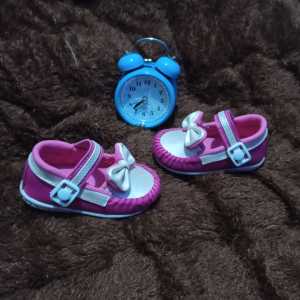 sepatu  anak perempuan 1-3 Tahun