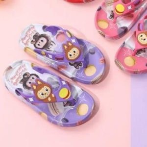 Sandal Labubu Anak Perempuan Motif Kartun Lucu Anti Slip dengan Bahan Karet Empuk - NanaSoft Store