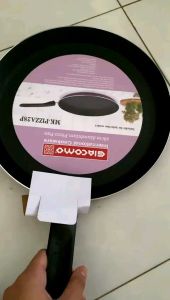 Giacomo Non Stick Pizza Pan 28cm With Induction Base Kuali Leper Roti Jala/Non Stick Cookware