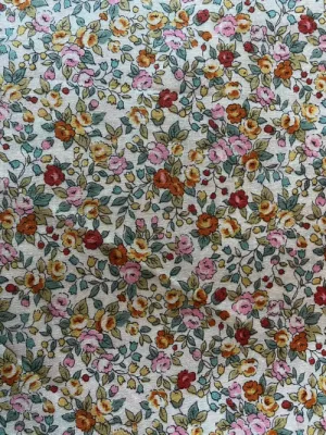 Japanese 100% cotton fabric 50cm by 110cm Floral design suitable for all sewing projects