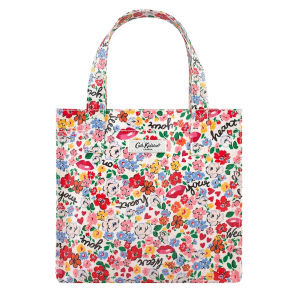 Cath Kidston S Bookbag beg bersaiz kecil Small Size Open Top Handled Handbag Lunch Bag Water Resistant Oilcloth Tote Flower Pattern corak bunga dan ucapan bermusim (Brave Soul Cream / Best Friends Navy)