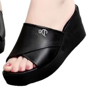 [Free Shipping] New Fashionable And Versatile WomenS Slippers New Summer Platform Sandals With Thick Soles WomenS Wedge-Heeled Outdoor Sandals