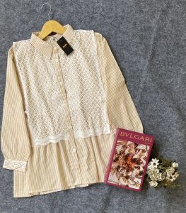 Aidi - Kemeja Salur Mix Brokat Wanita Oversize - Kemeja Wanita Korean Style - Blouse Kombinasi Terbaru -Atasan Kerja Wanita