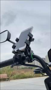 รุ่นใหม่ ที่จับมือถือมอเตอร์ไซค์ ที่จับมือถือติดมอเตอร์ไซค์ การฝนตก ปล่อย ช็อต ป้องกัน แสงแดด เหมาะกับ Grab และ Lalamove