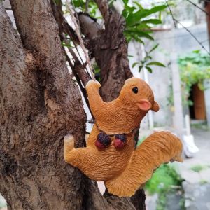 EO4MD Creative Climbing Rope Squirrels Statue Ornaments Resin Crafts Squirrels Sculpture Outdoor Decorative Garden Landscape Monkey Figurine Home Decoration