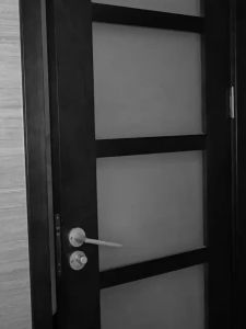 Bathroom with lid clothes storage device household bathroom transparent wall hanging basket dirty clothes storage basket