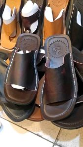 Sandal Kokop Polos Kulit Sapi Terbaru