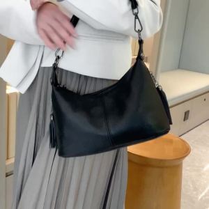 Vintage Solid Color Genuine Leather Ladies Handbag Luxury Tassel Cow Leather Shoulder Crossbody Bag For Women 2026 Lady Tote Sac2026