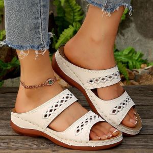 [Free Shipping] New 2026 Plus-Size Slippers Featuring A Retro Stitching Design Non-Slip Soles Round Toe And A Casual One-Strap Style Perfect For Women