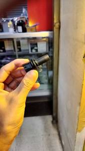 ขั้วไฟหรี่หน้า Toyota Vigo Fortuner Commuter Isuzu Dmax MU-7 Mazda BT50 Mazda3