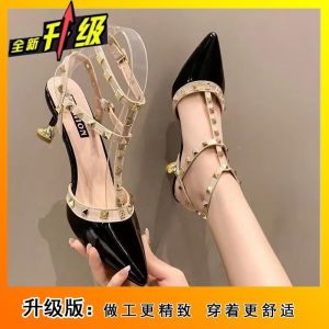 [Free Shipping] Womens Versatile Stiletto Heels Pointed-Toe Chunky-Heeled Closed-Toe Sandals Thin-Heeled Petite-Sized Womens Shoes.