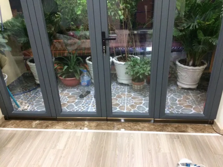 Thanh%20ch%E1%BA%B7n%20khe%20h%E1%BB%9F%20%C4%91%C3%A1y%20c%E1%BB%ADa%20RAVO%20-%20Image%204